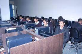 Computer lab  Career Point University, Hamirpur in Hamirpur